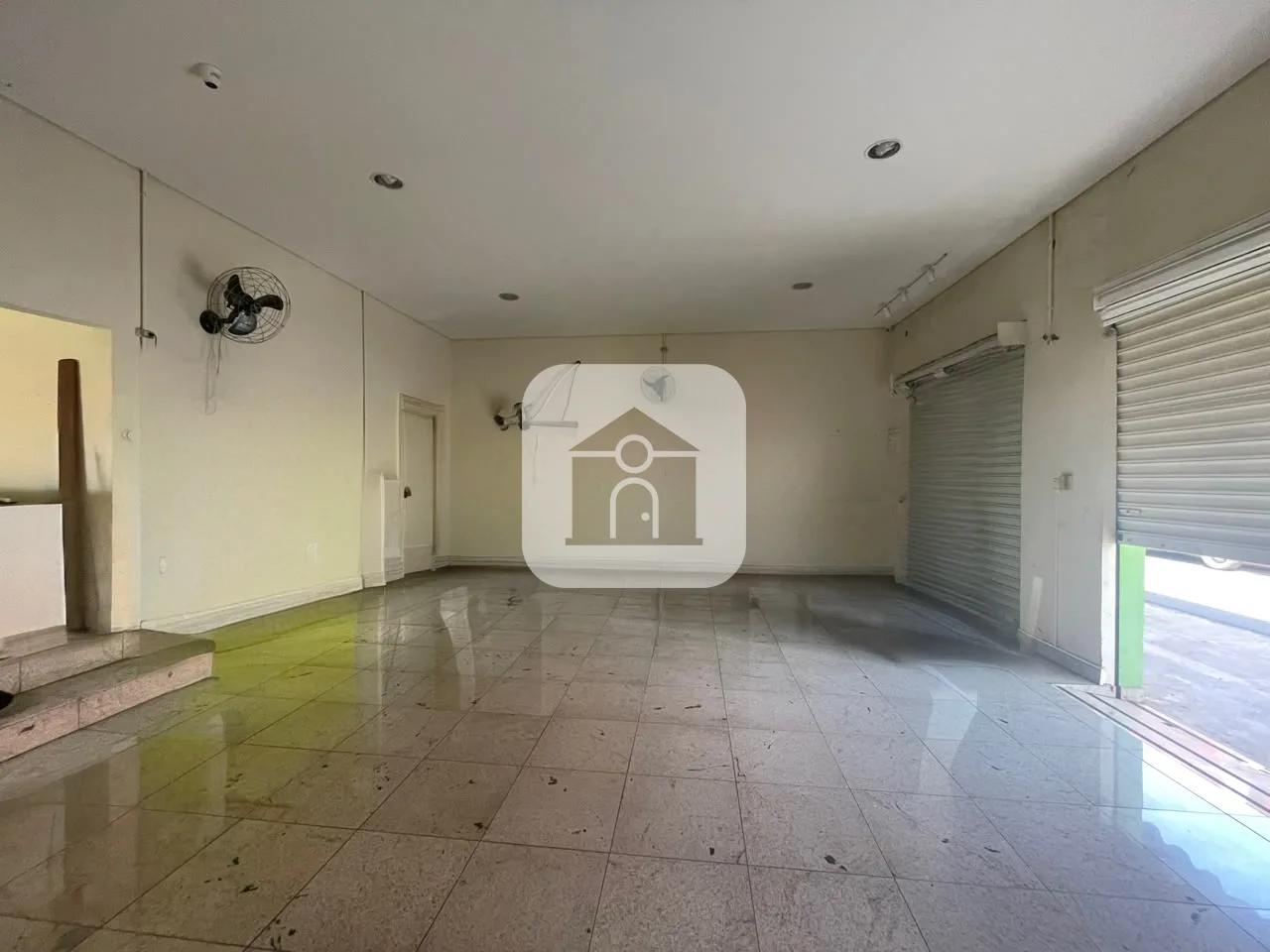 Alugar Comercial / Loja em Uberl&acirc;ndia R$ 4.500,00 - Foto 2