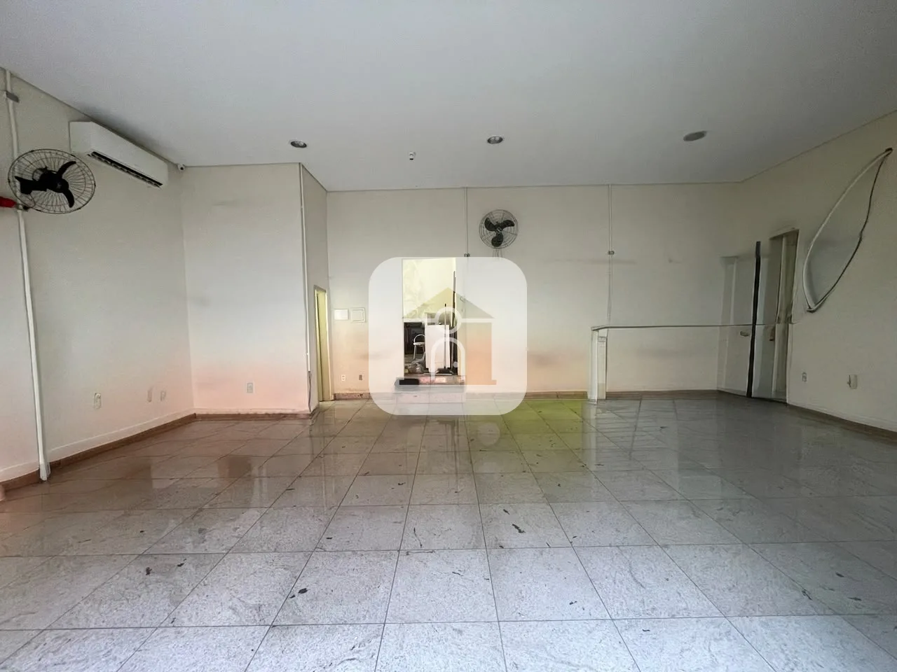 Alugar Comercial / Loja em Uberl&acirc;ndia R$ 4.500,00 - Foto 3