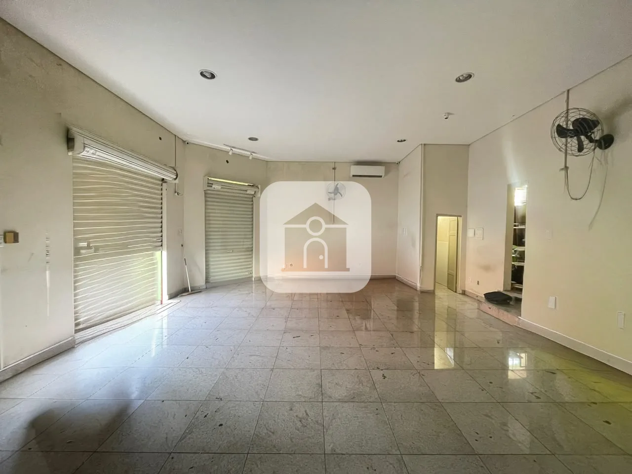 Alugar Comercial / Loja em Uberl&acirc;ndia R$ 4.500,00 - Foto 5