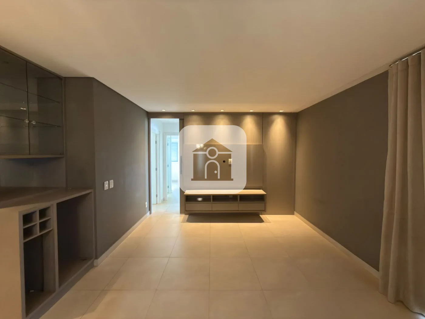 Alugar Apartamento / Padr&atilde;o em Uberlandia R$ 6.500,00 - Foto 3
