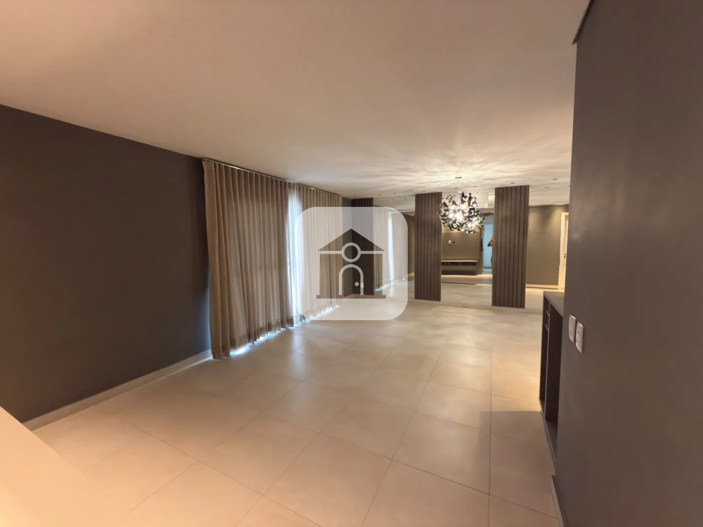 Alugar Apartamento / Padr&atilde;o em Uberlandia R$ 6.500,00 - Foto 4