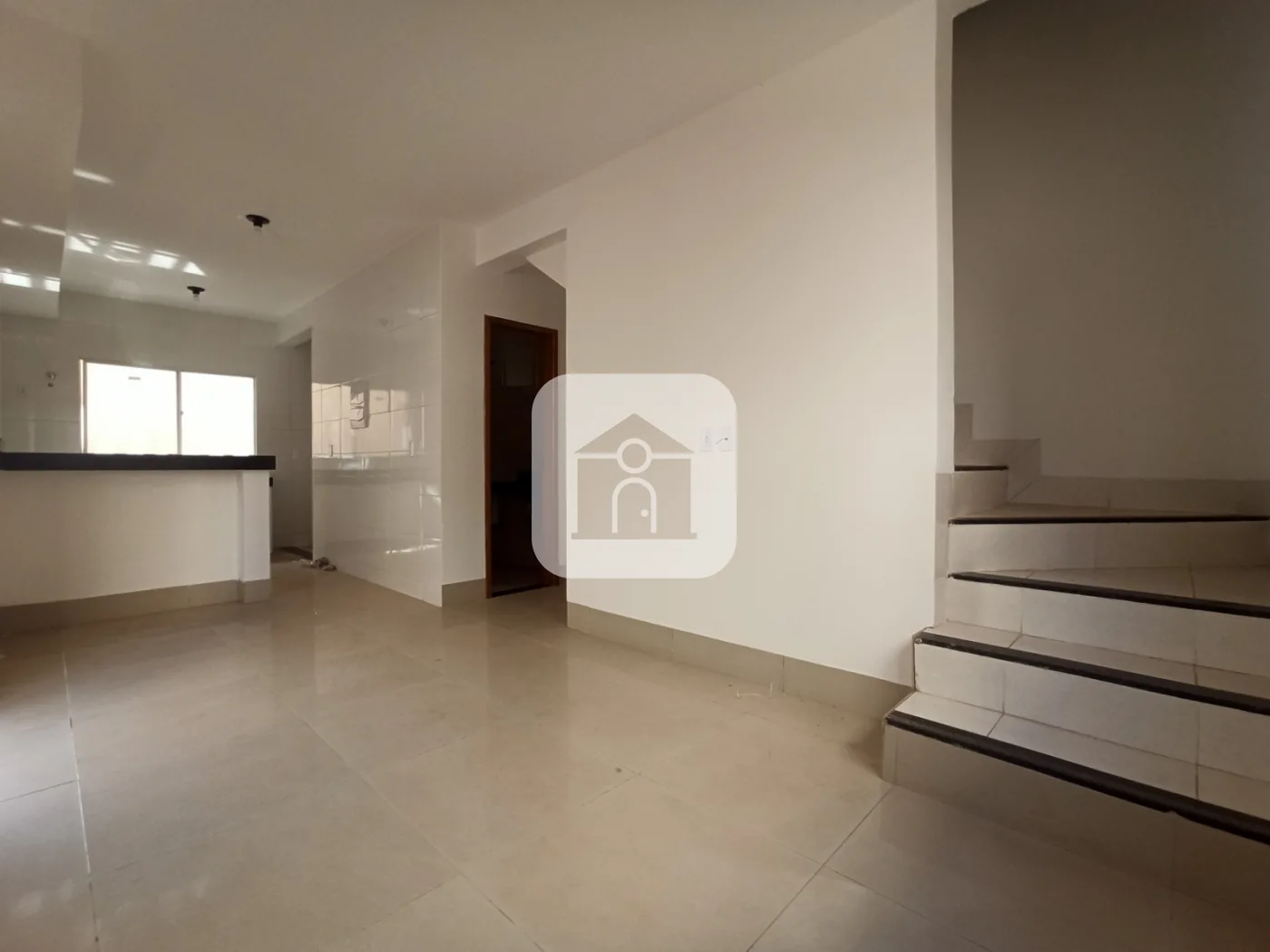 Alugar Casa / Padr&atilde;o em Uberl&acirc;ndia R$ 2.500,00 - Foto 2