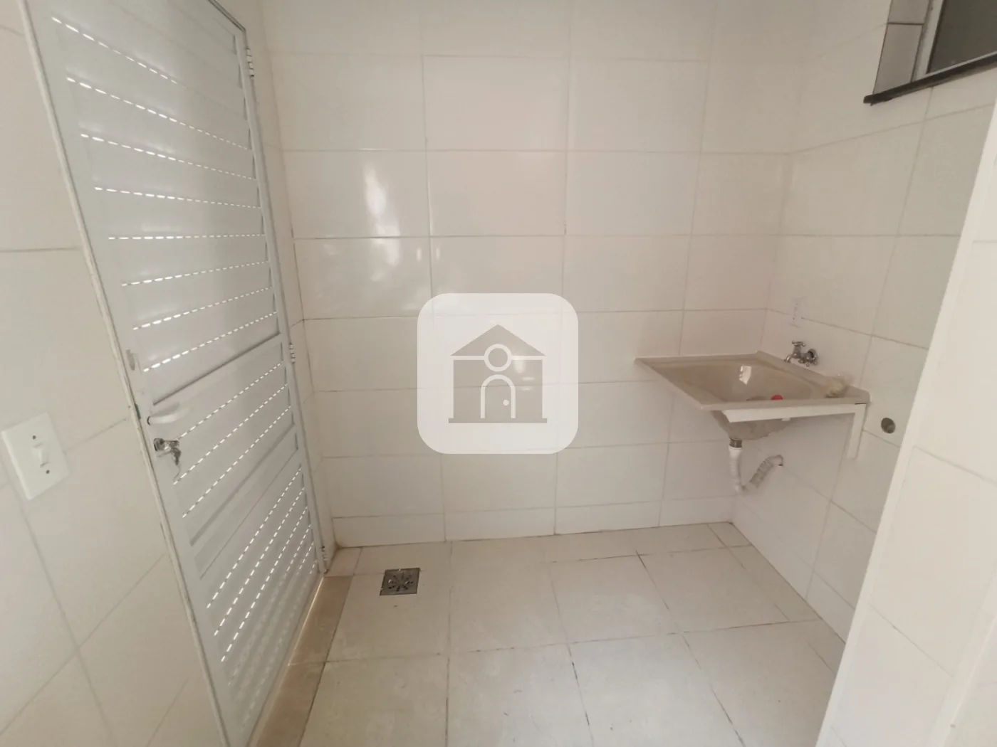 Alugar Casa / Padr&atilde;o em Uberl&acirc;ndia R$ 2.500,00 - Foto 4