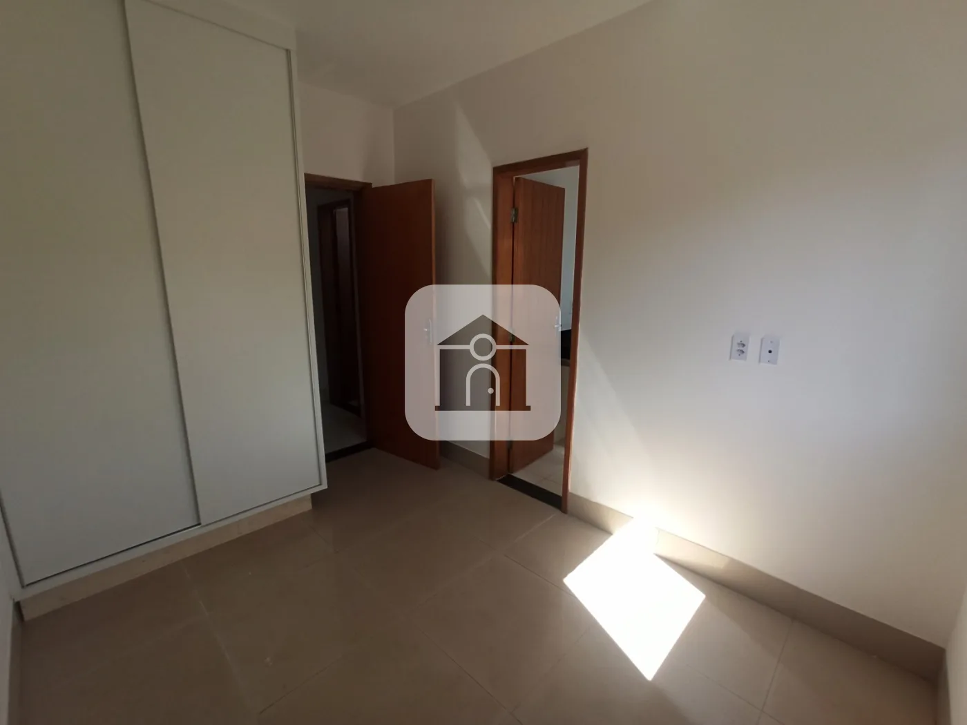Alugar Casa / Padr&atilde;o em Uberl&acirc;ndia R$ 2.500,00 - Foto 14