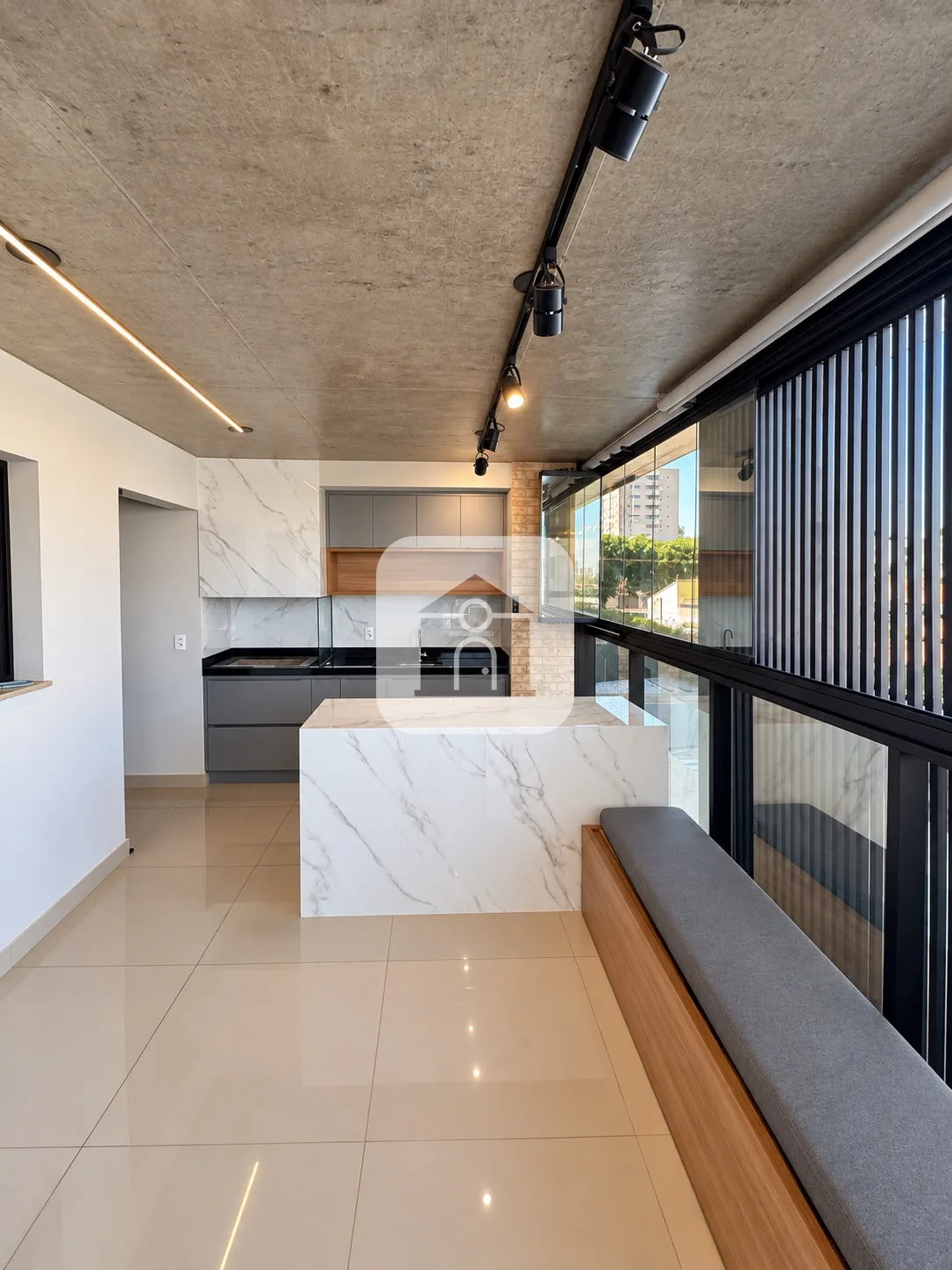 Alugar Apartamento / Padr&atilde;o em Uberl&acirc;ndia R$ 6.500,00 - Foto 2