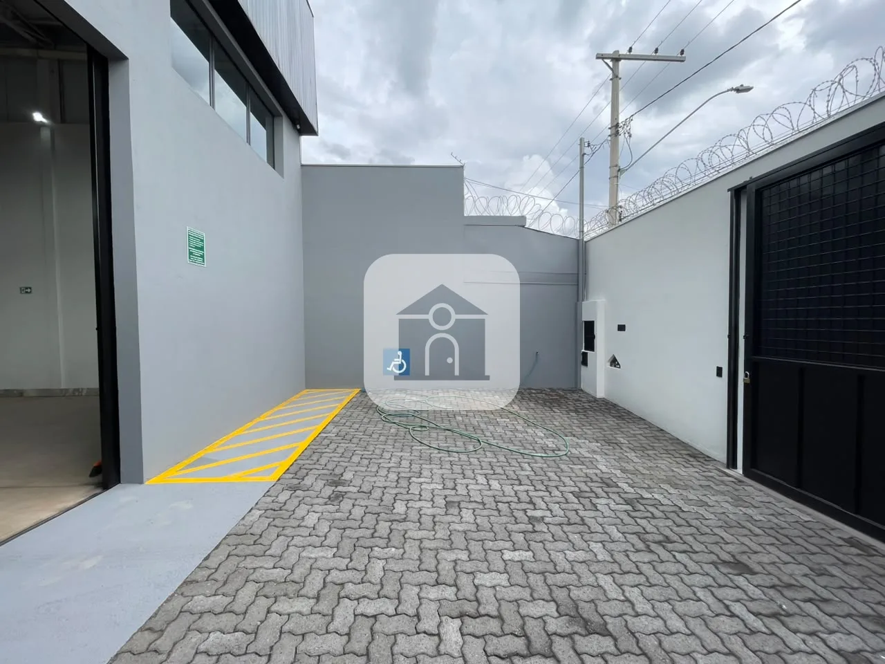 Alugar Comercial / Galp&atilde;o em Uberl&acirc;ndia R$ 7.000,00 - Foto 5