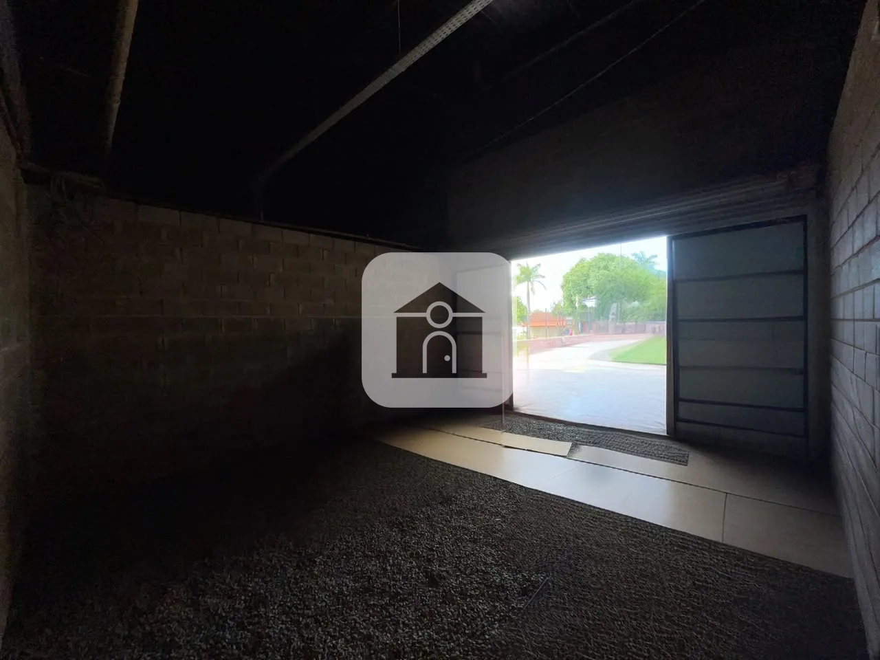 Alugar Comercial / Loja em Uberl&acirc;ndia R$ 3.000,00 - Foto 4