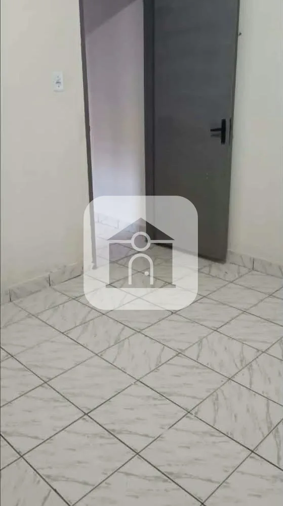 Alugar Casa / Col&ocirc;nia em Uberl&acirc;ndia R$ 1.100,00 - Foto 8
