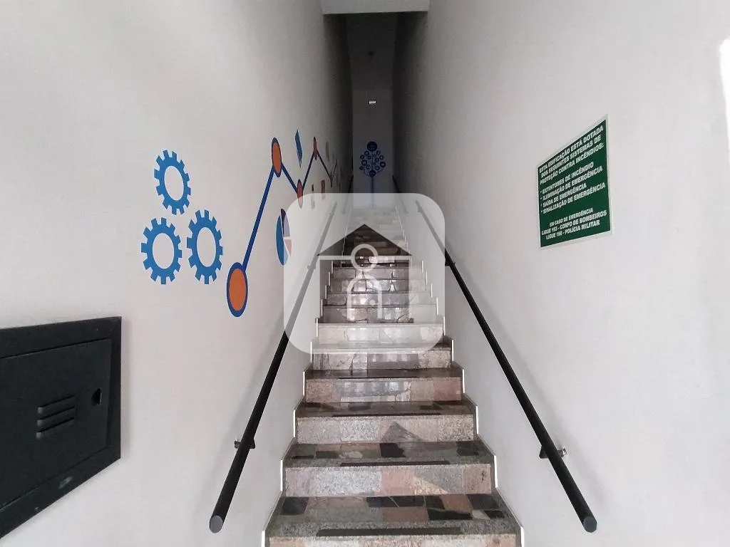 Alugar Comercial / Sala Comercial em Uberl&acirc;ndia R$ 900,00 - Foto 4