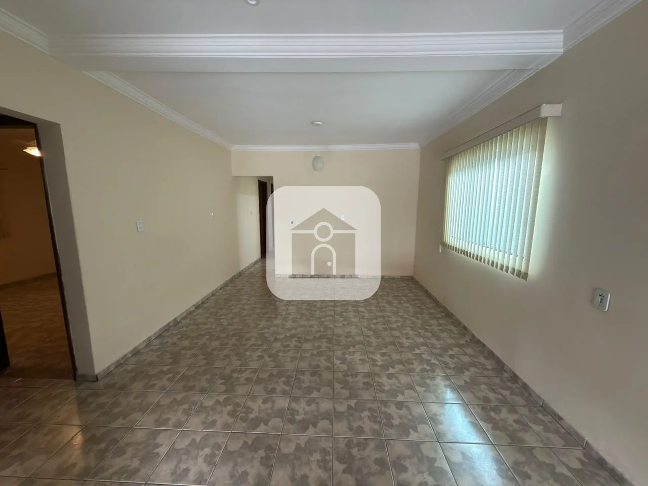 Alugar Casa / Padr&atilde;o em Uberl&acirc;ndia R$ 2.800,00 - Foto 3