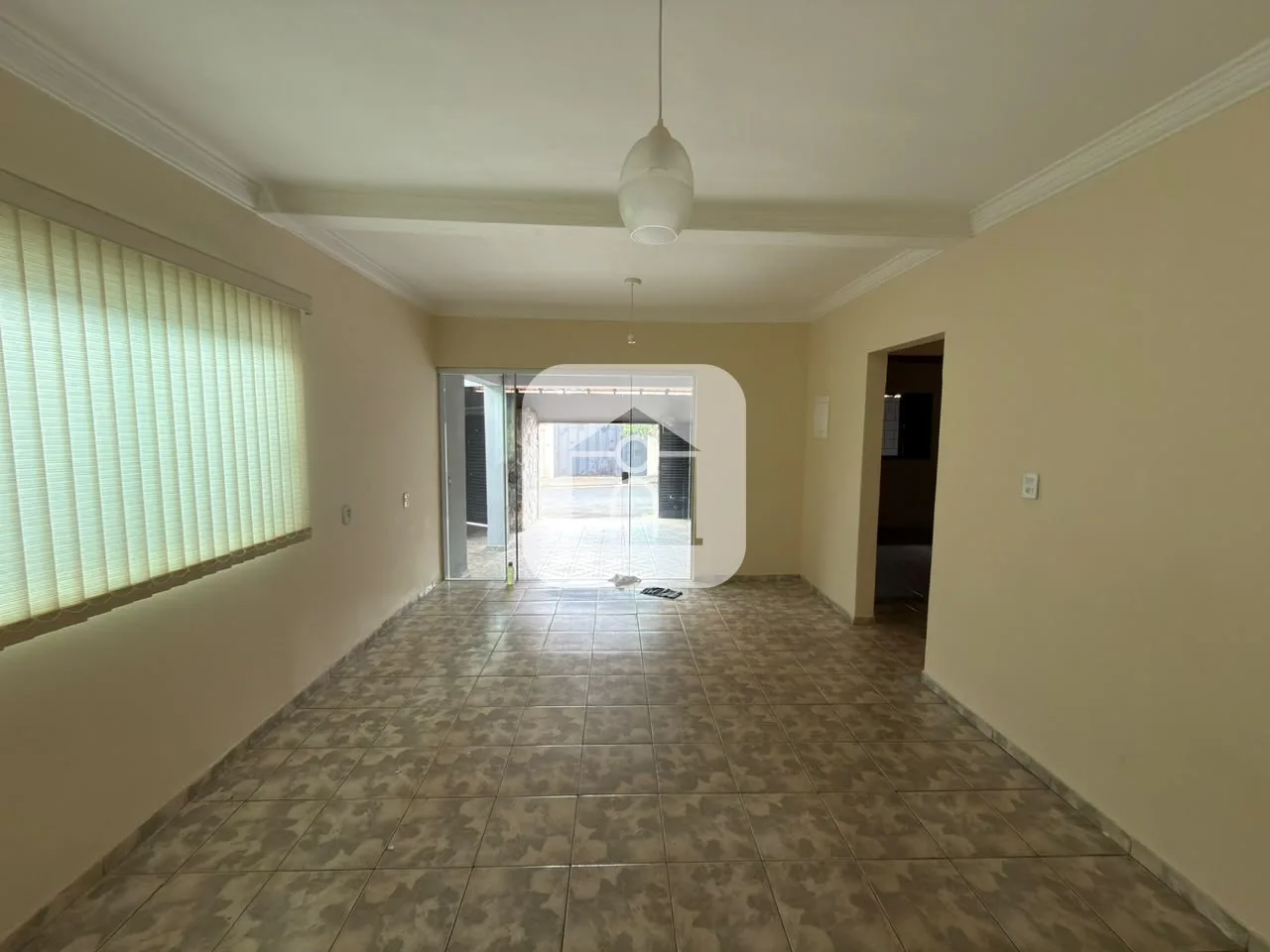 Alugar Casa / Padr&atilde;o em Uberl&acirc;ndia R$ 2.800,00 - Foto 4