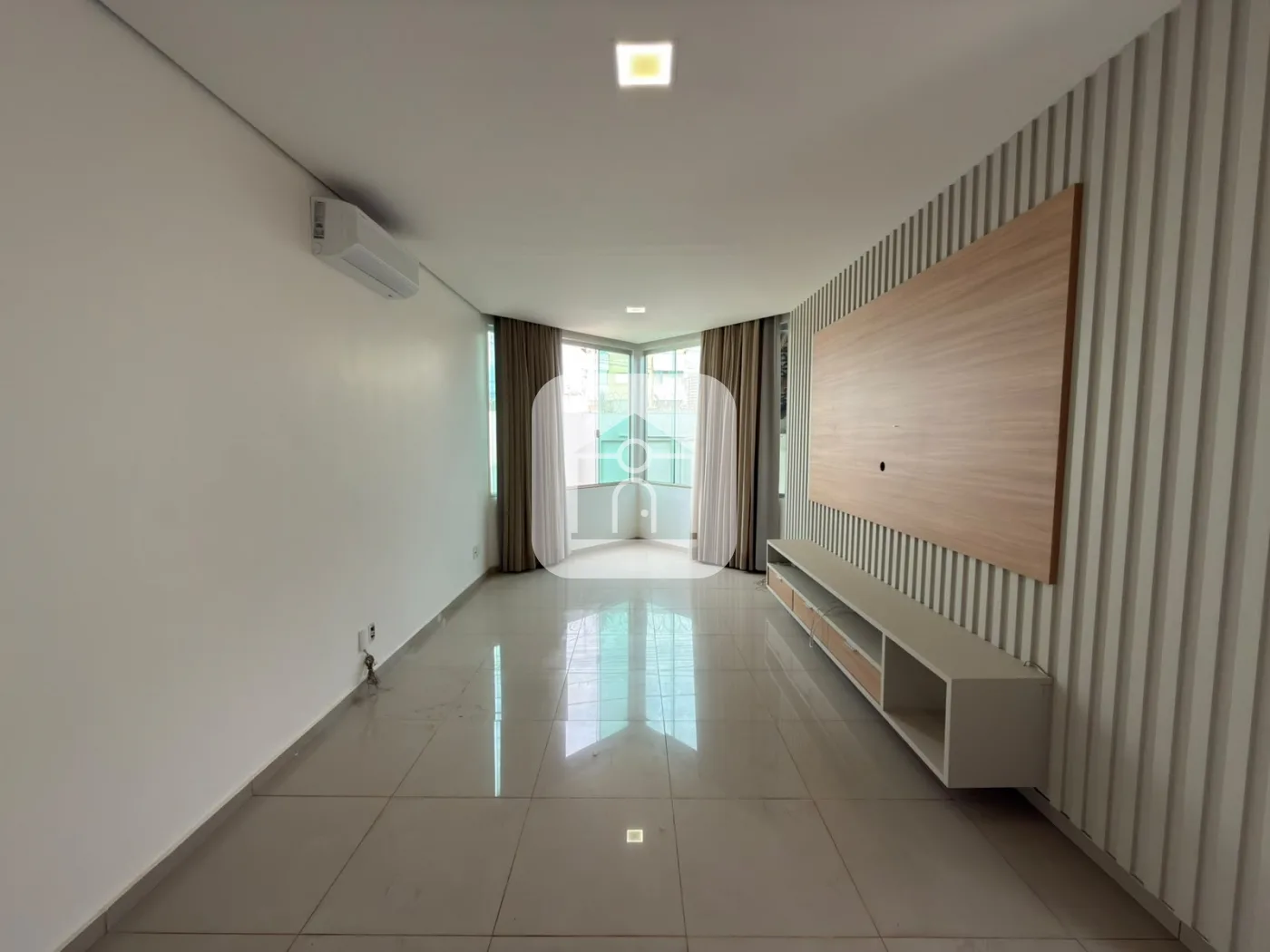 Alugar Casa / Padr&atilde;o em Uberl&acirc;ndia R$ 6.500,00 - Foto 5