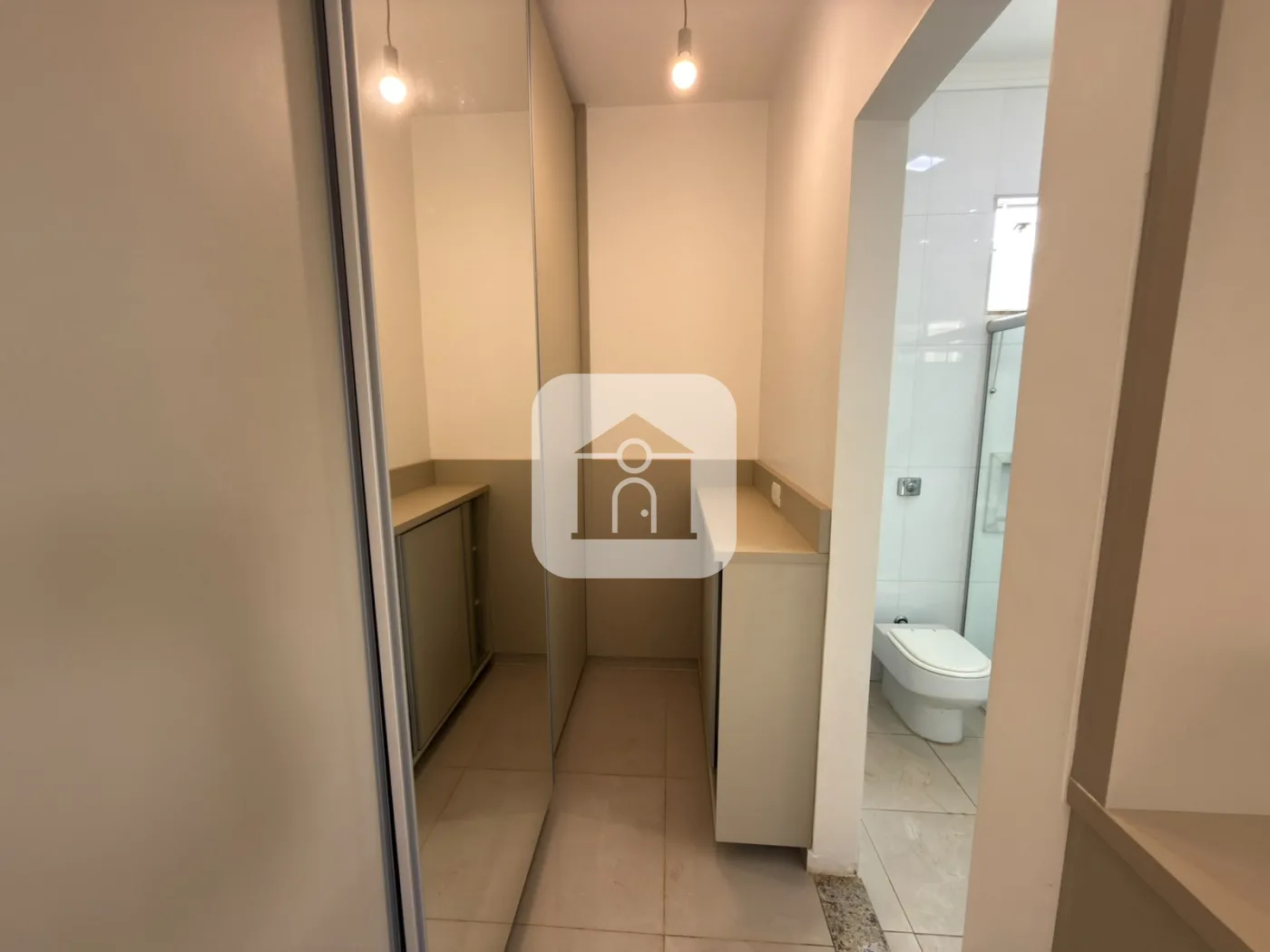 Alugar Casa / Padr&atilde;o em Uberl&acirc;ndia R$ 6.500,00 - Foto 14