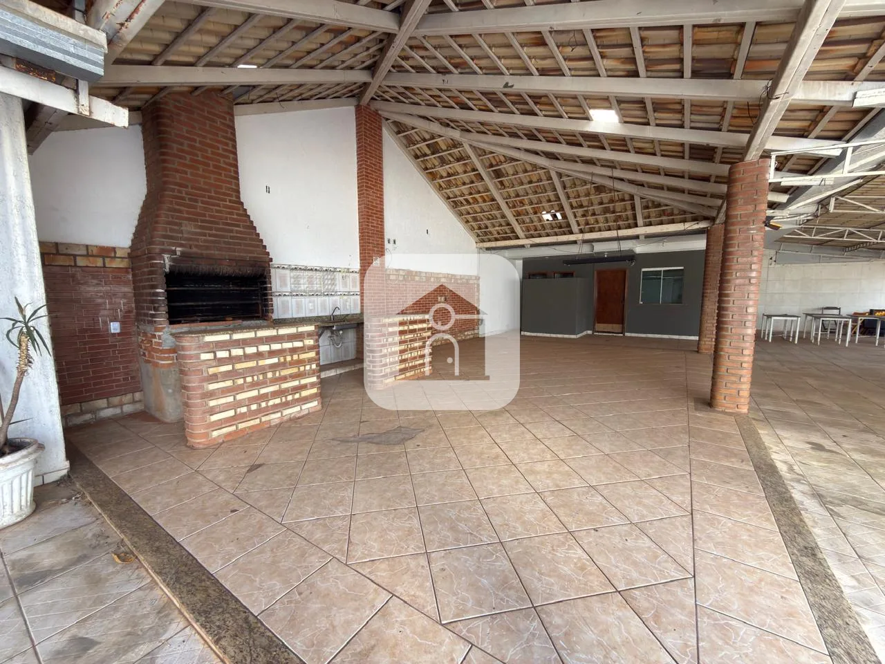 Alugar Comercial / Casa Comercial em Uberl&acirc;ndia R$ 4.400,00 - Foto 8
