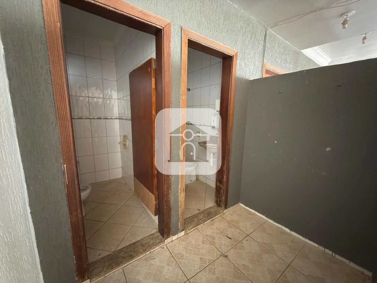 Alugar Comercial / Casa Comercial em Uberl&acirc;ndia R$ 4.400,00 - Foto 11