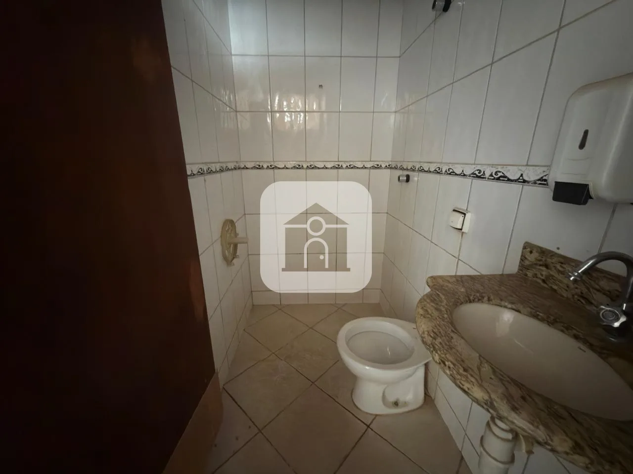 Alugar Comercial / Casa Comercial em Uberl&acirc;ndia R$ 4.400,00 - Foto 12