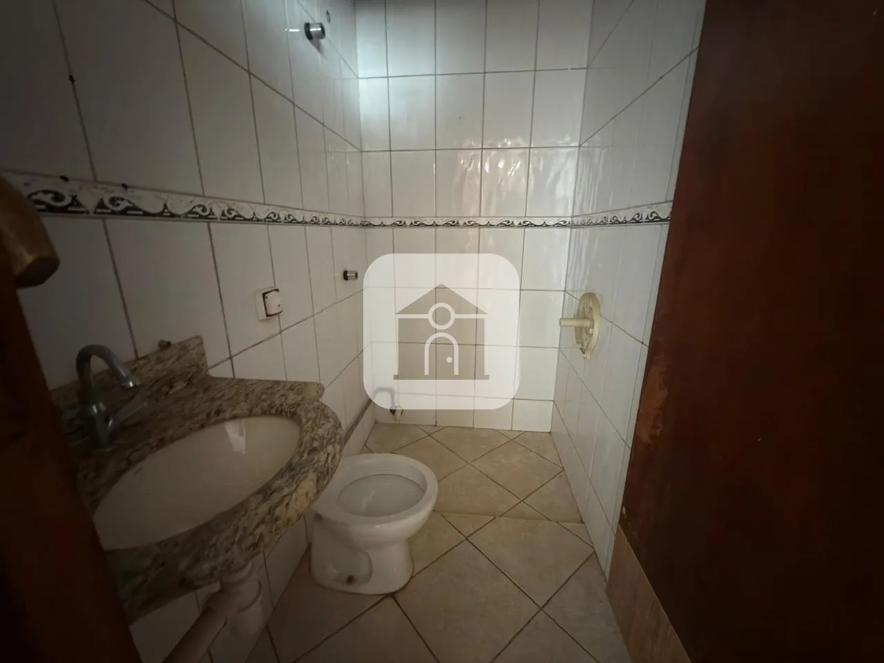 Alugar Comercial / Casa Comercial em Uberl&acirc;ndia R$ 4.400,00 - Foto 13