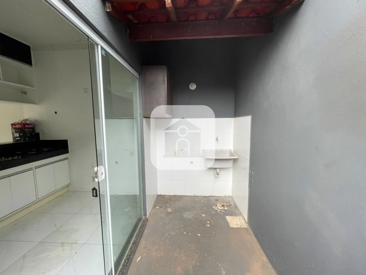 Alugar Casa / Padr&atilde;o em Uberl&acirc;ndia R$ 1.680,00 - Foto 6