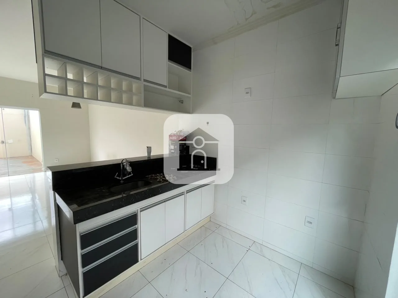 Alugar Casa / Padr&atilde;o em Uberl&acirc;ndia R$ 1.680,00 - Foto 4
