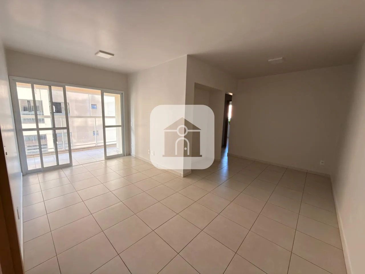 Alugar Apartamento / Padr&atilde;o em Uberl&acirc;ndia R$ 3.200,00 - Foto 1