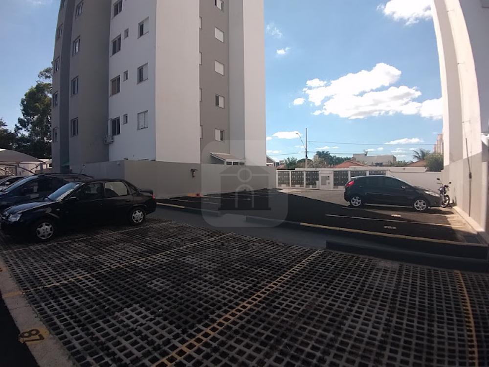 Comprar Apartamento / Padr&atilde;o em Uberl&acirc;ndia R$ 180.000,00 - Foto 8