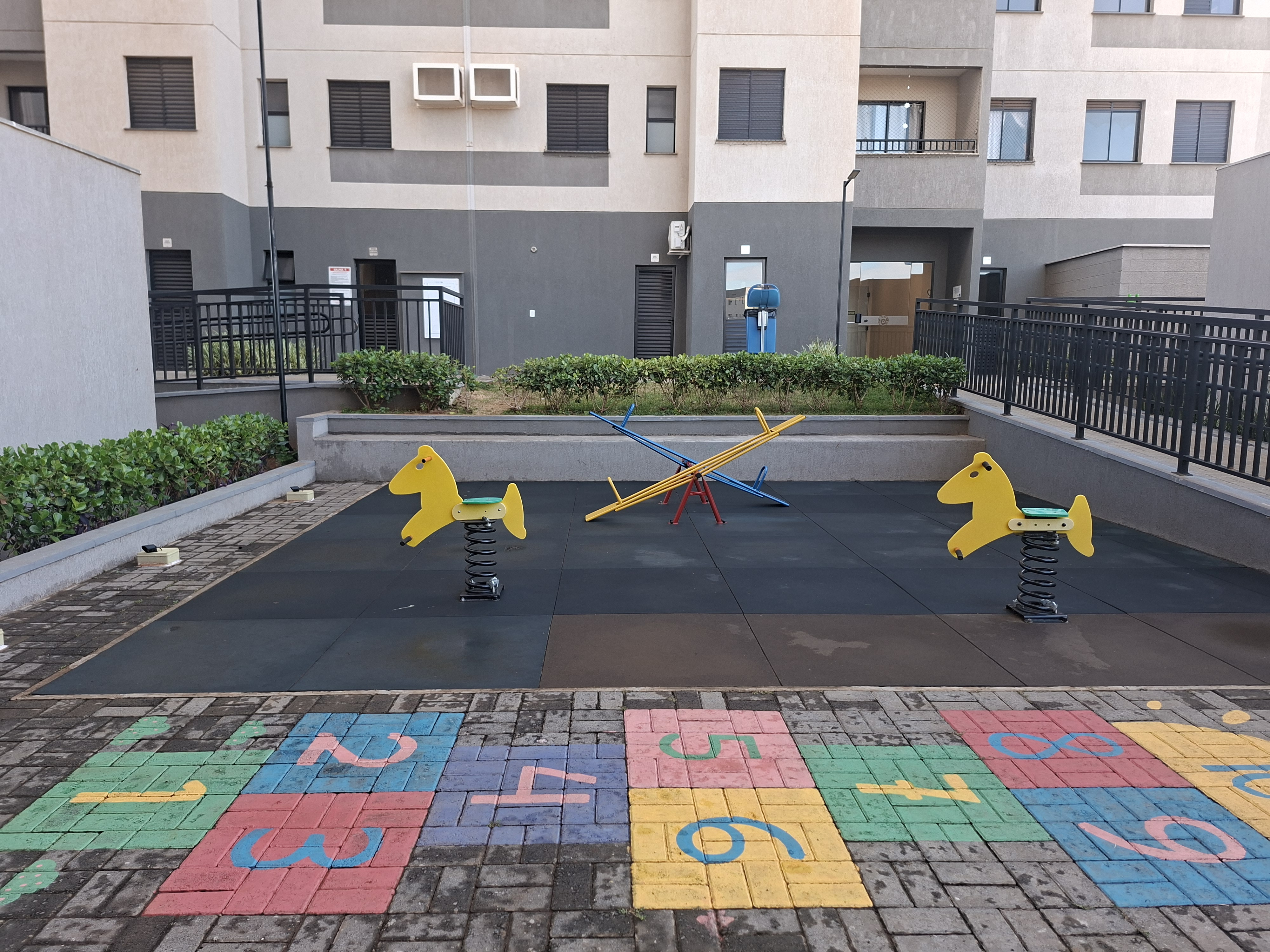 Alugar Apartamento / Padr&atilde;o em Uberl&acirc;ndia R$ 2.200,00 - Foto 16