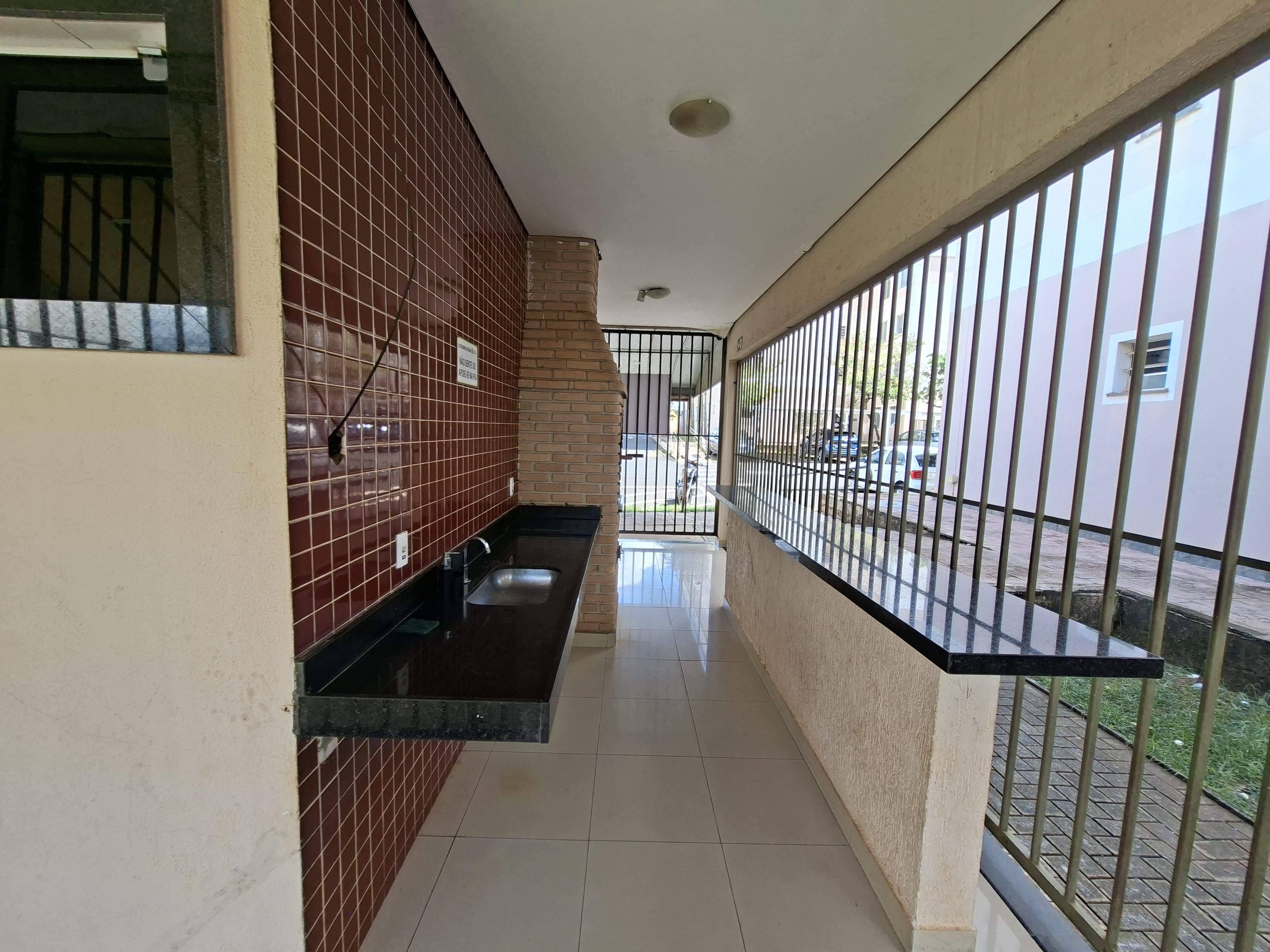 Comprar Apartamento / Padr&atilde;o em Uberlandia R$ 160.000,00 - Foto 13