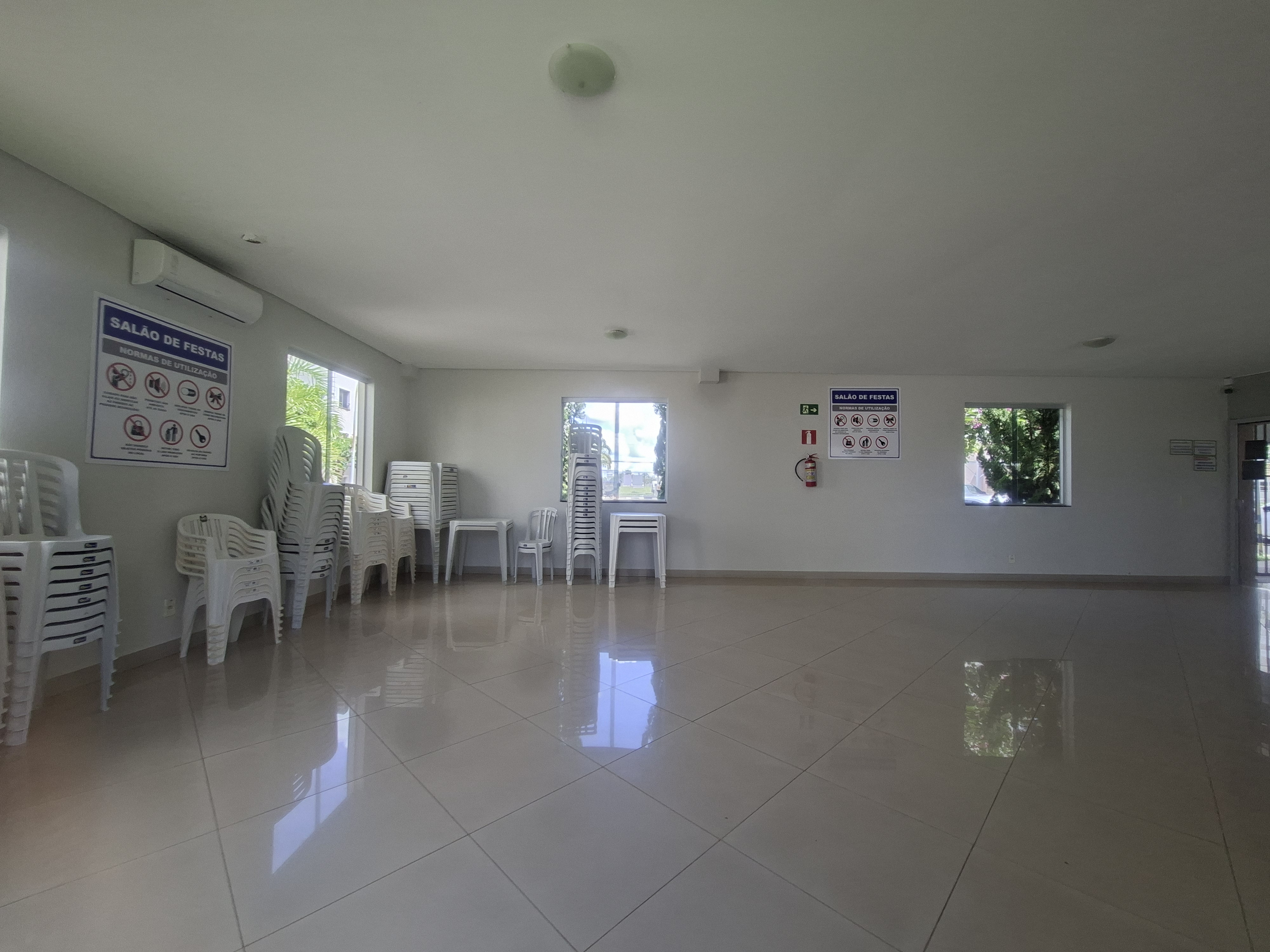 Comprar Apartamento / Padr&atilde;o em Uberlandia R$ 160.000,00 - Foto 14