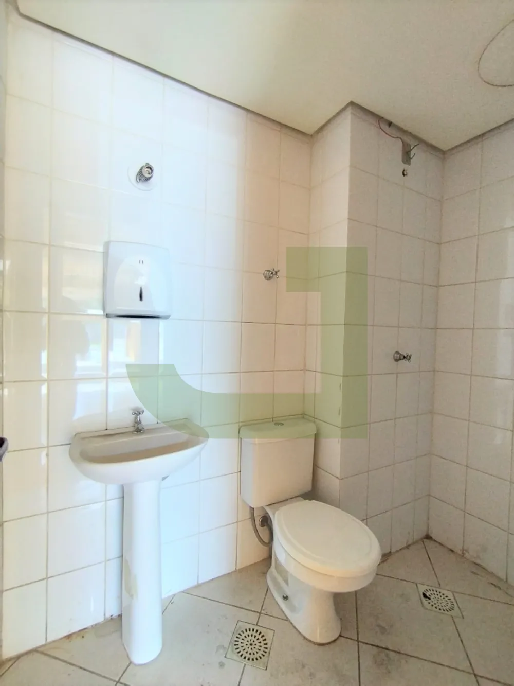 Alugar Comercial / Loja em Condom&iacute;nio em S&atilde;o Leopoldo R$ 5.500,00 - Foto 6