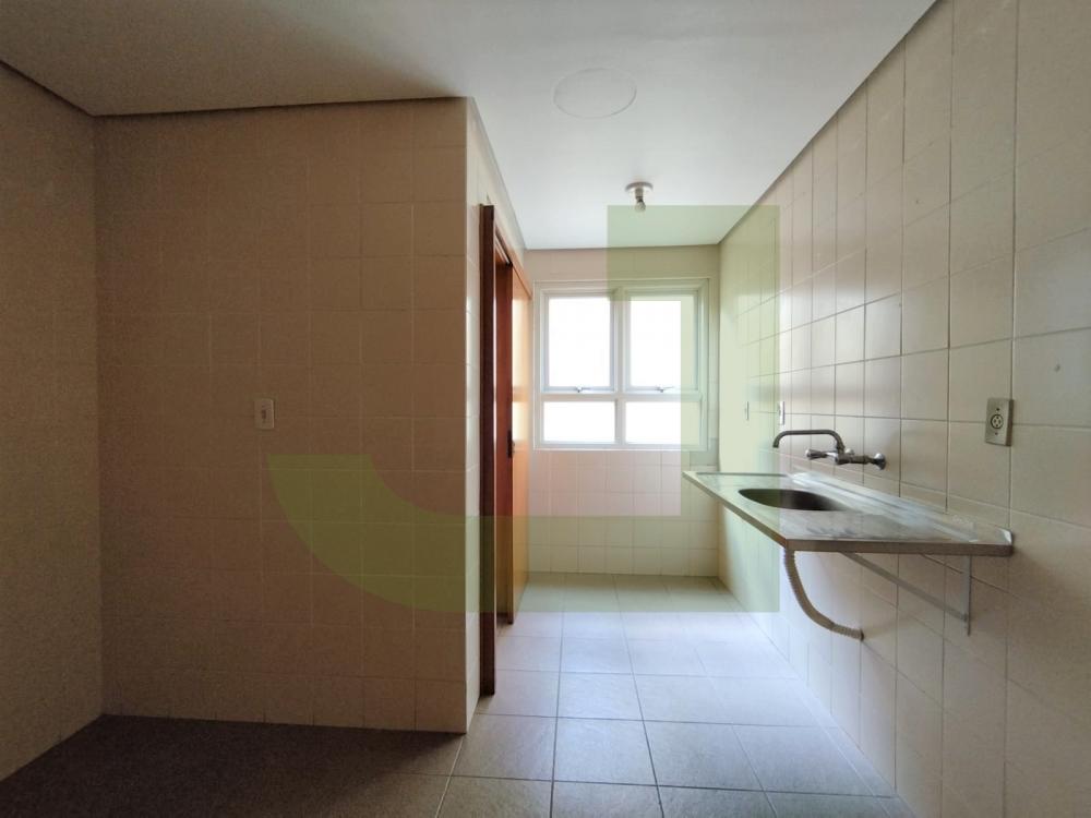 Alugar Apartamento / Padr&atilde;o em S&atilde;o Leopoldo R$ 1.000,00 - Foto 5