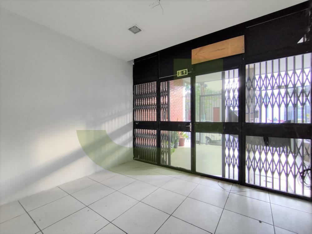 Alugar Comercial / Loja em Condom&iacute;nio em S&atilde;o Leopoldo R$ 1.600,00 - Foto 5