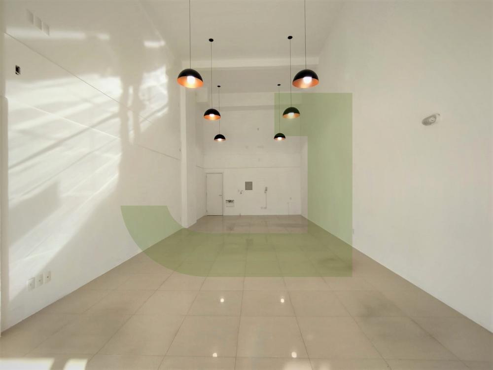 Alugar Comercial / Loja em Condom&iacute;nio em S&atilde;o Leopoldo R$ 5.000,00 - Foto 2