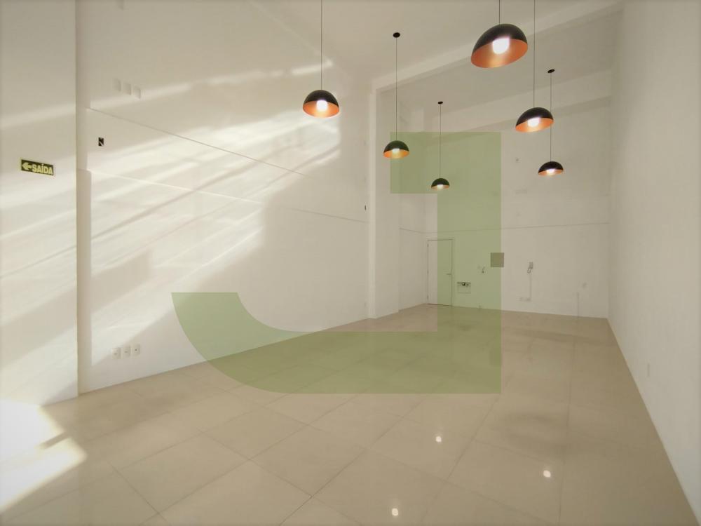 Alugar Comercial / Loja em Condom&iacute;nio em S&atilde;o Leopoldo R$ 5.000,00 - Foto 3