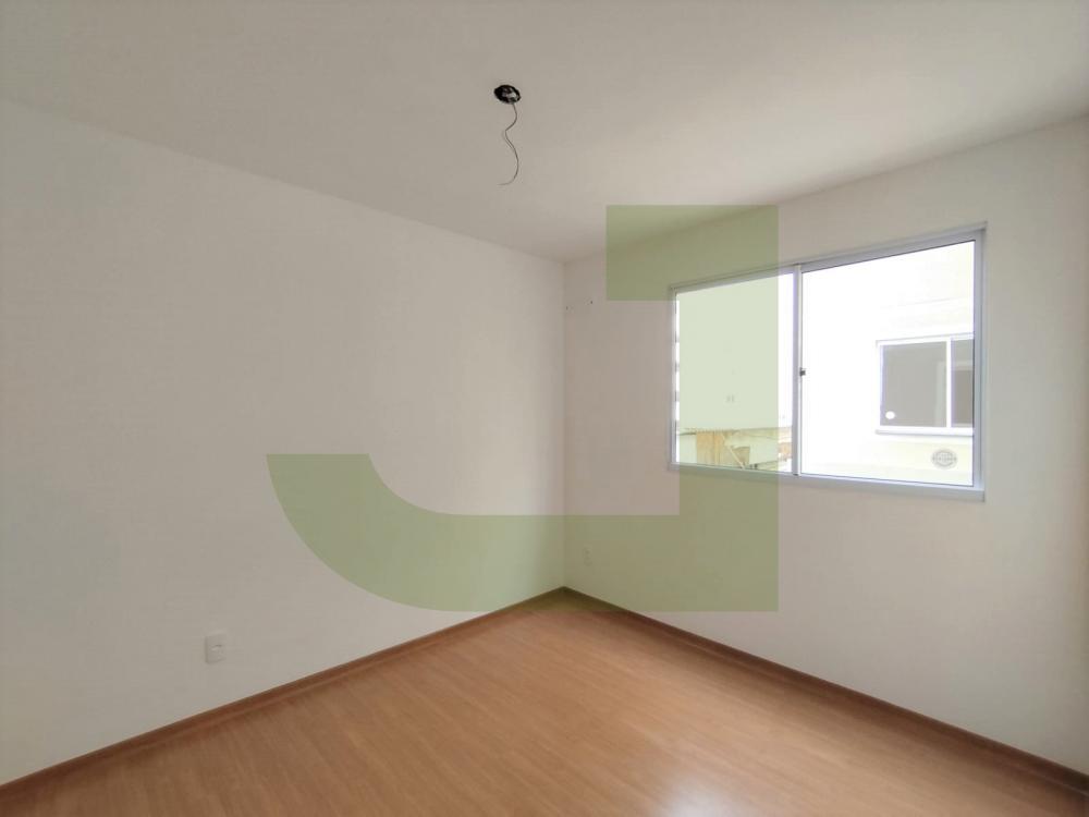 Alugar Apartamento / Padr&atilde;o em S&atilde;o Leopoldo R$ 1.000,00 - Foto 4