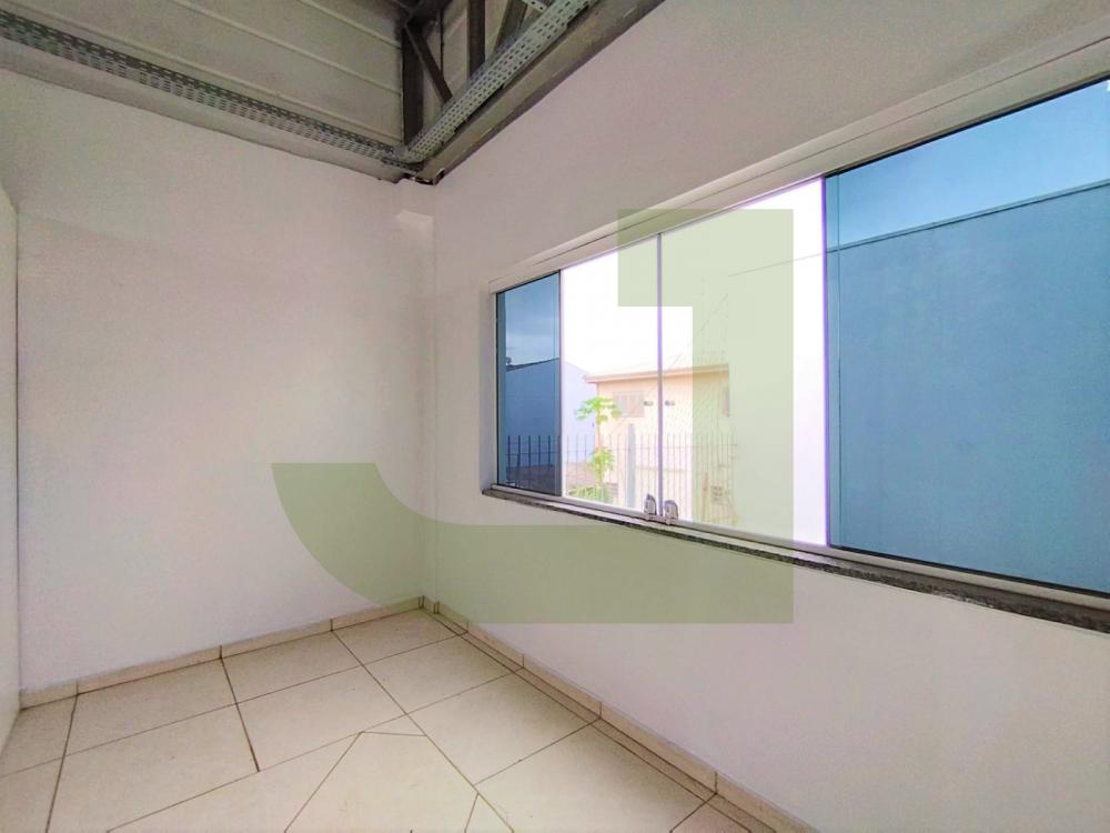 Alugar Comercial / Pr&eacute;dio em S&atilde;o Leopoldo R$ 7.000,00 - Foto 5