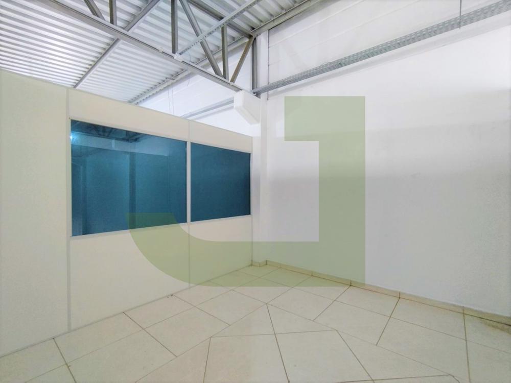 Alugar Comercial / Pr&eacute;dio em S&atilde;o Leopoldo R$ 7.000,00 - Foto 6