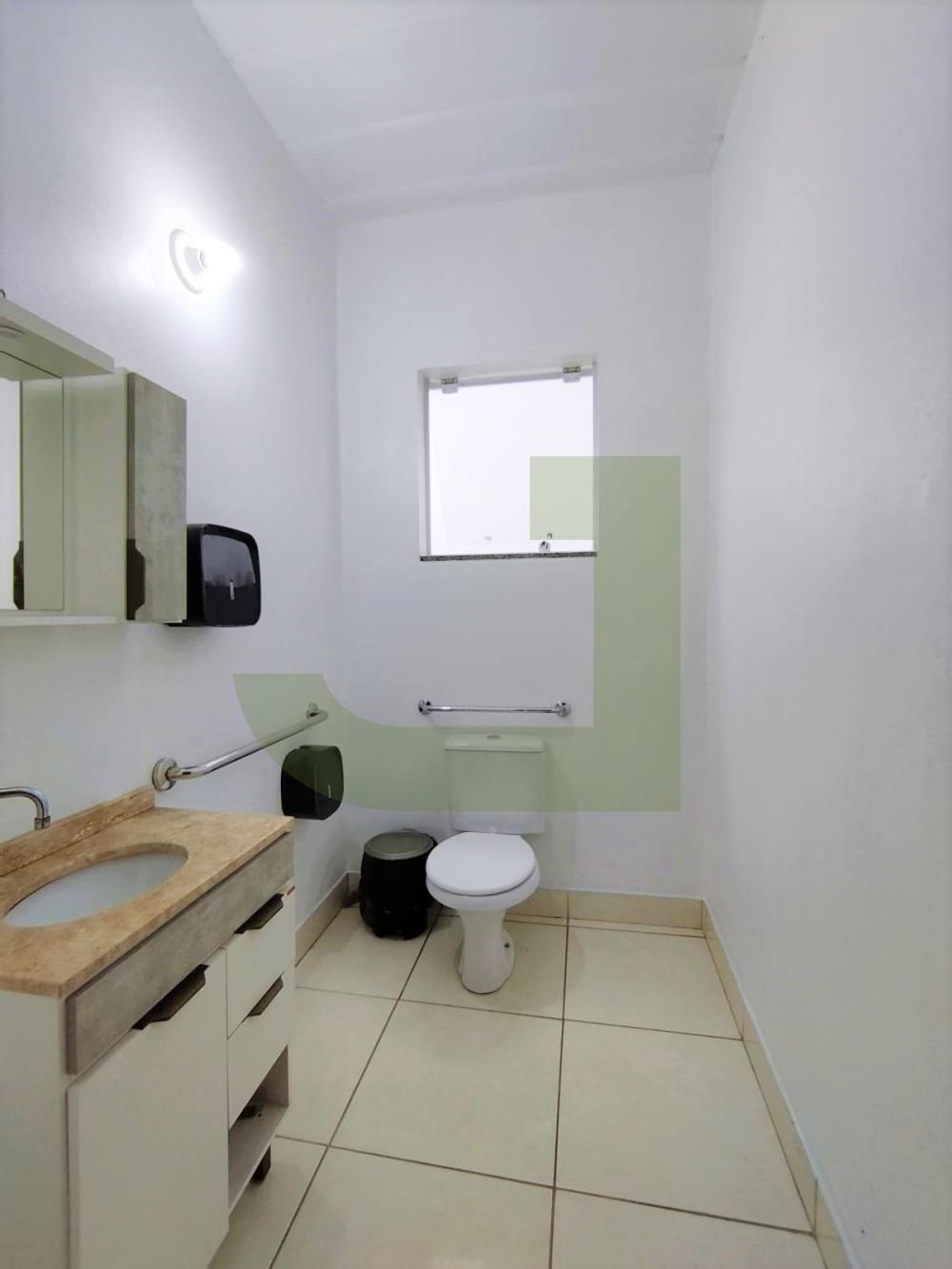 Alugar Comercial / Pr&eacute;dio em S&atilde;o Leopoldo R$ 7.000,00 - Foto 9