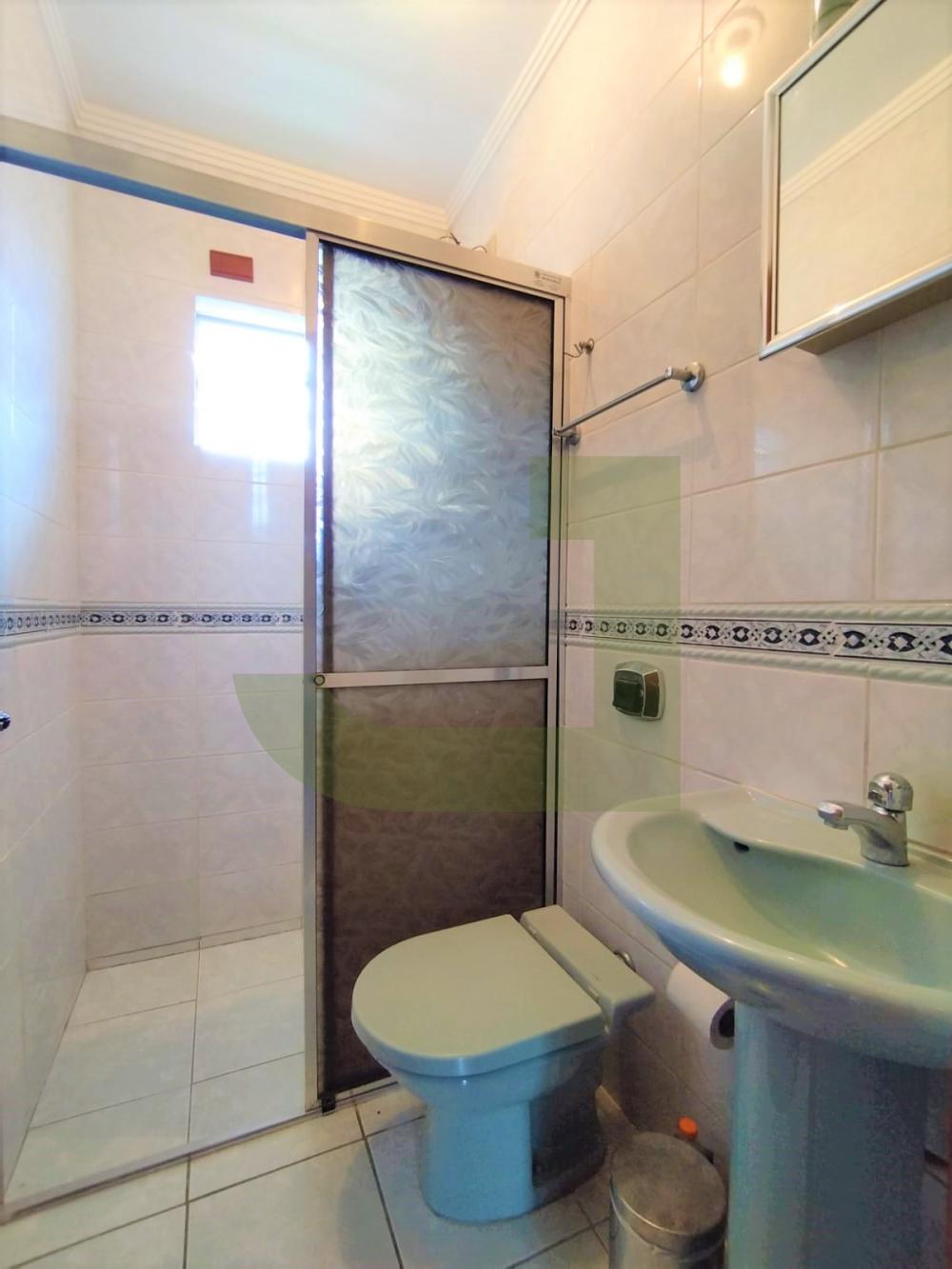 Alugar Casa / Residencial em S&atilde;o Leopoldo R$ 3.000,00 - Foto 9