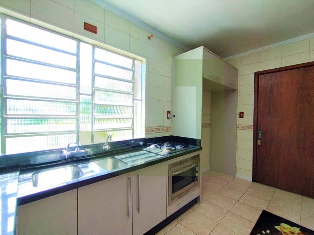 Alugar Casa / Residencial em S&atilde;o Leopoldo R$ 3.000,00 - Foto 10