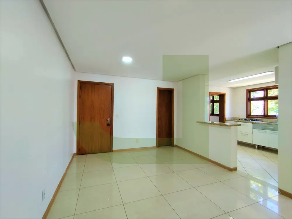 Alugar Apartamento / Padr&atilde;o em S&atilde;o Leopoldo R$ 2.700,00 - Foto 2