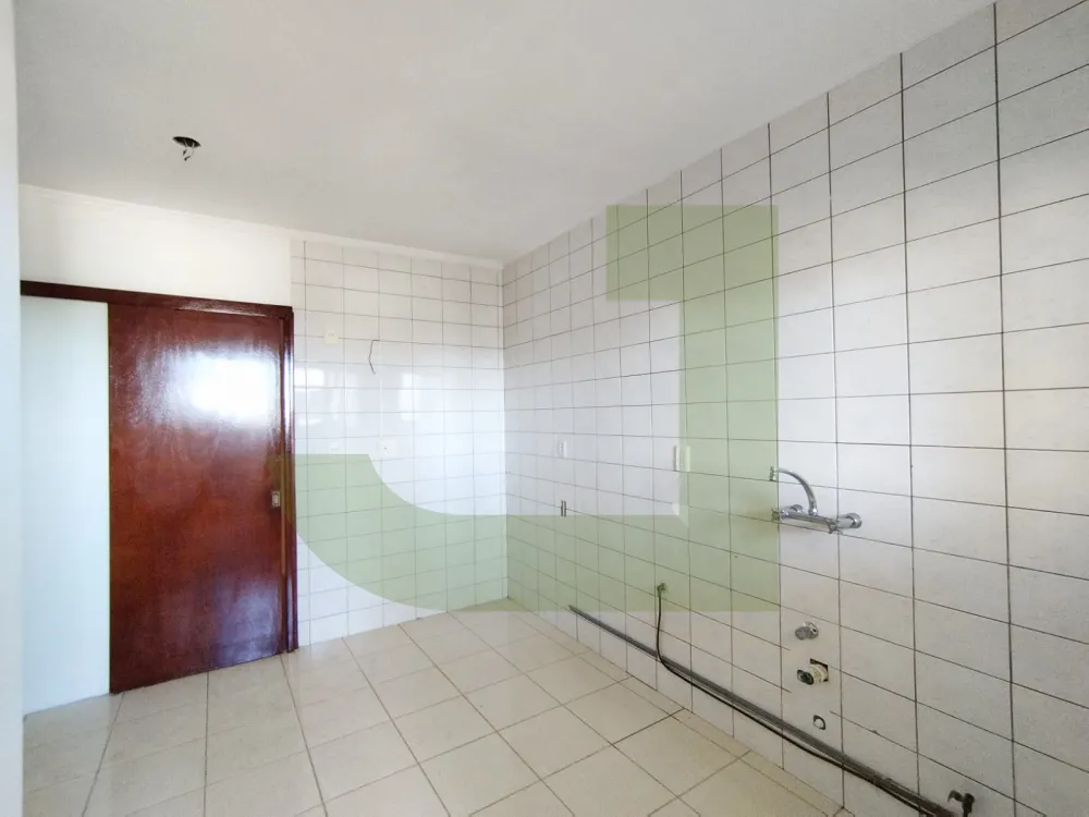 Alugar Apartamento / Padr&atilde;o em S&atilde;o Leopoldo R$ 2.800,00 - Foto 5