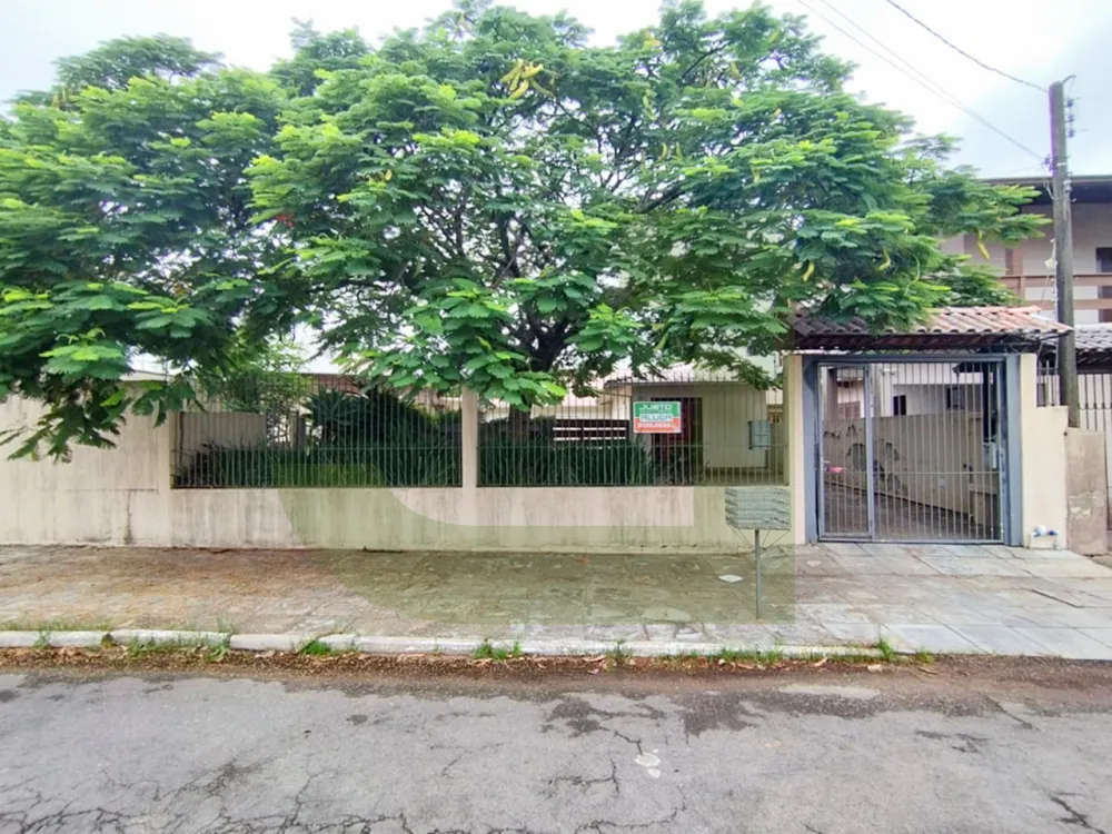 Alugar Casa / Residencial em S&atilde;o Leopoldo R$ 2.500,00 - Foto 1