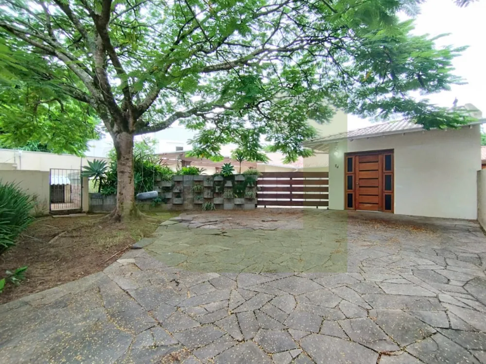 Alugar Casa / Residencial em S&atilde;o Leopoldo R$ 2.500,00 - Foto 4