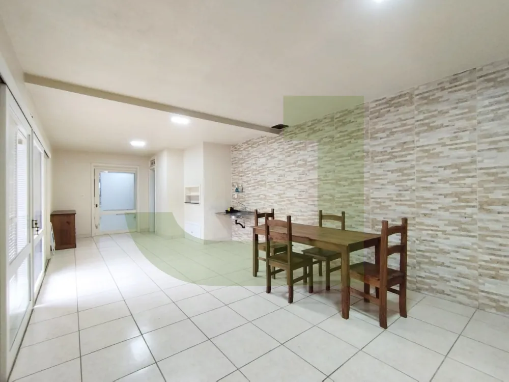 Alugar Casa / Residencial em S&atilde;o Leopoldo R$ 2.500,00 - Foto 8