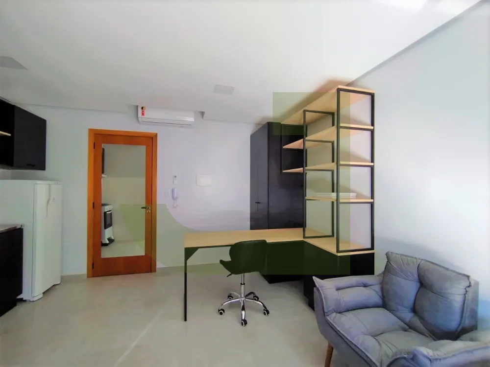 Alugar Apartamento / Padr&atilde;o em S&atilde;o Leopoldo R$ 2.150,00 - Foto 2