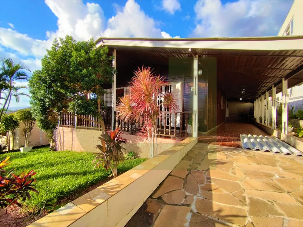 Alugar Casa / Residencial em S&atilde;o Leopoldo R$ 1.800,00 - Foto 1