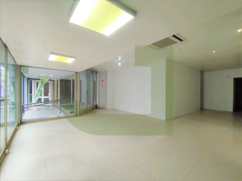 Alugar Comercial / Loja em Condom&iacute;nio em S&atilde;o Leopoldo R$ 5.500,00 - Foto 2