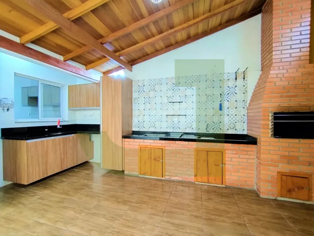 Alugar Casa / Residencial em S&atilde;o Leopoldo R$ 2.200,00 - Foto 14