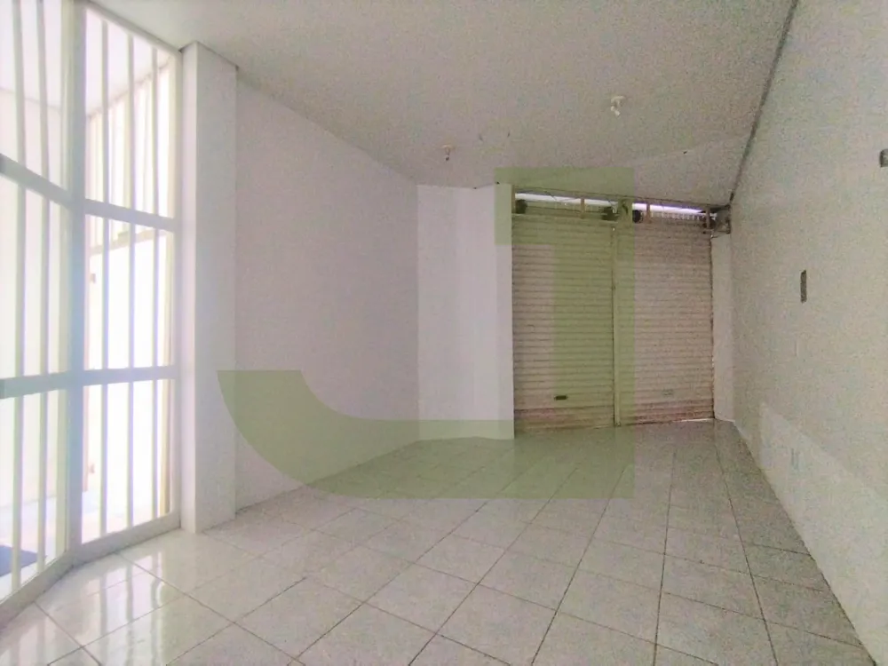 Alugar Comercial / Loja em Condom&iacute;nio em S&atilde;o Leopoldo R$ 670,00 - Foto 4