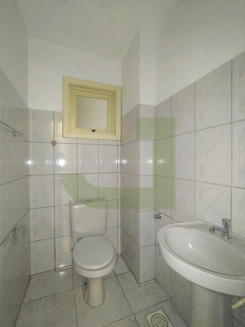 Alugar Comercial / Loja em Condom&iacute;nio em S&atilde;o Leopoldo R$ 670,00 - Foto 6